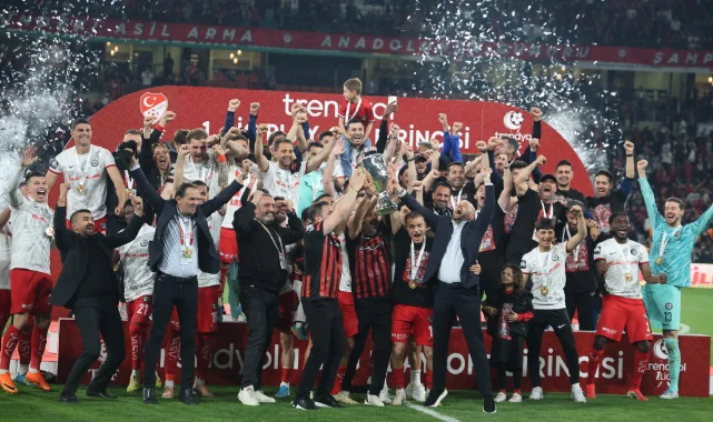 Tarihi başarı: Esenler Erokspor'u deviren Çorum FK Süper Lig'de