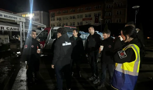 Üniversite öğrencileri afet bölgesinde: OMÜ Arama Kurtarma Havza için sahaya indi