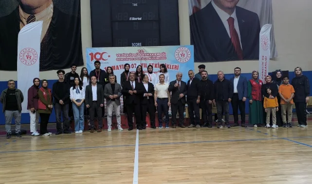 Vezirköprü'de liseler arası münazara programı şampiyonunu buldu