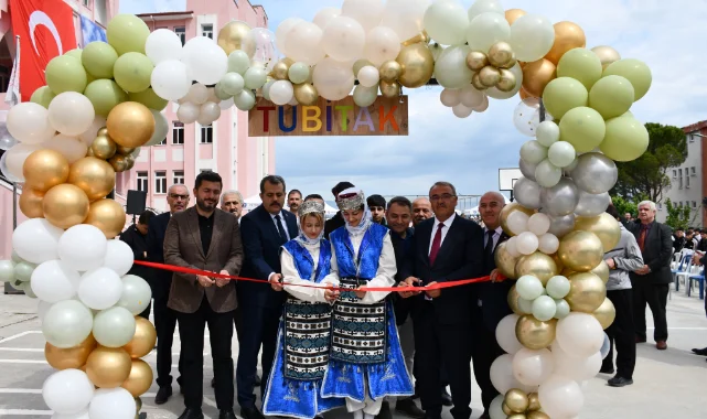Vezirköprü'de TÜBİTAK bilim fuarı açıldı