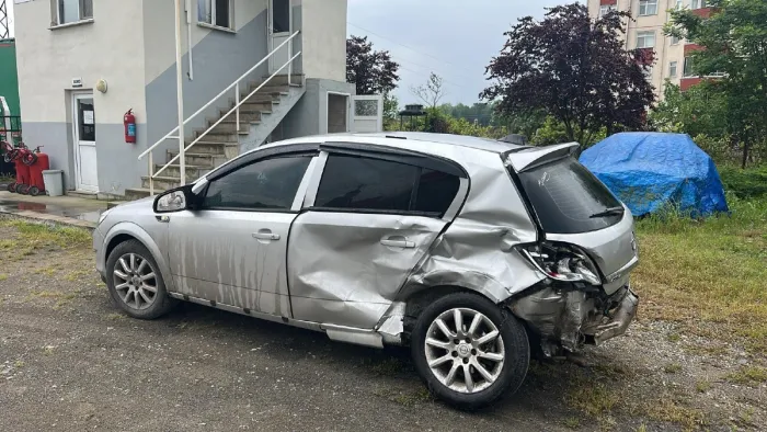 Çarşamba'da kavşakta çarpışma: 3 kişi yaralandı