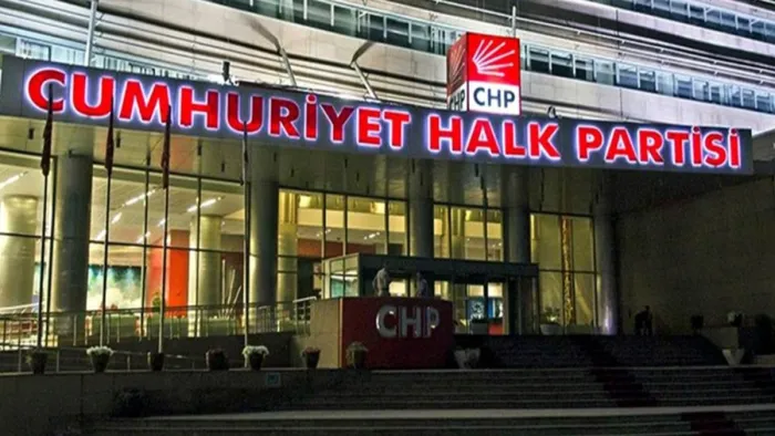 CHP'de tarihi bildiri: 111 milletvekili imzaladı, olağanüstü kurultay için tarih verildi