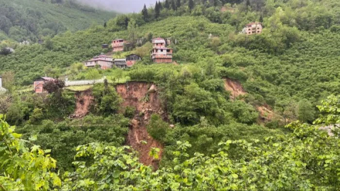 Giresun'da heyelan riski: 33 konut tahliye edildi