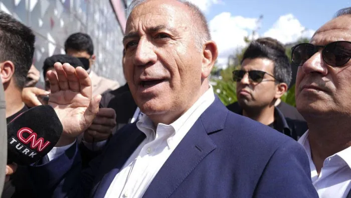 Gursel Tekin CHPdeki kurultay cagrilarina karsi cikti Ne kadar saglikli olabilir