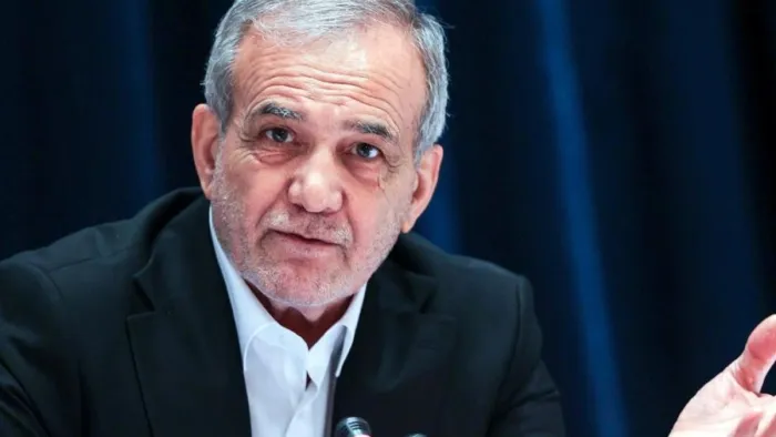 İran Cumhurbaşkanı Pezeşkiyan'ın istifa ettiği iddiası ülkeyi karıştırdı