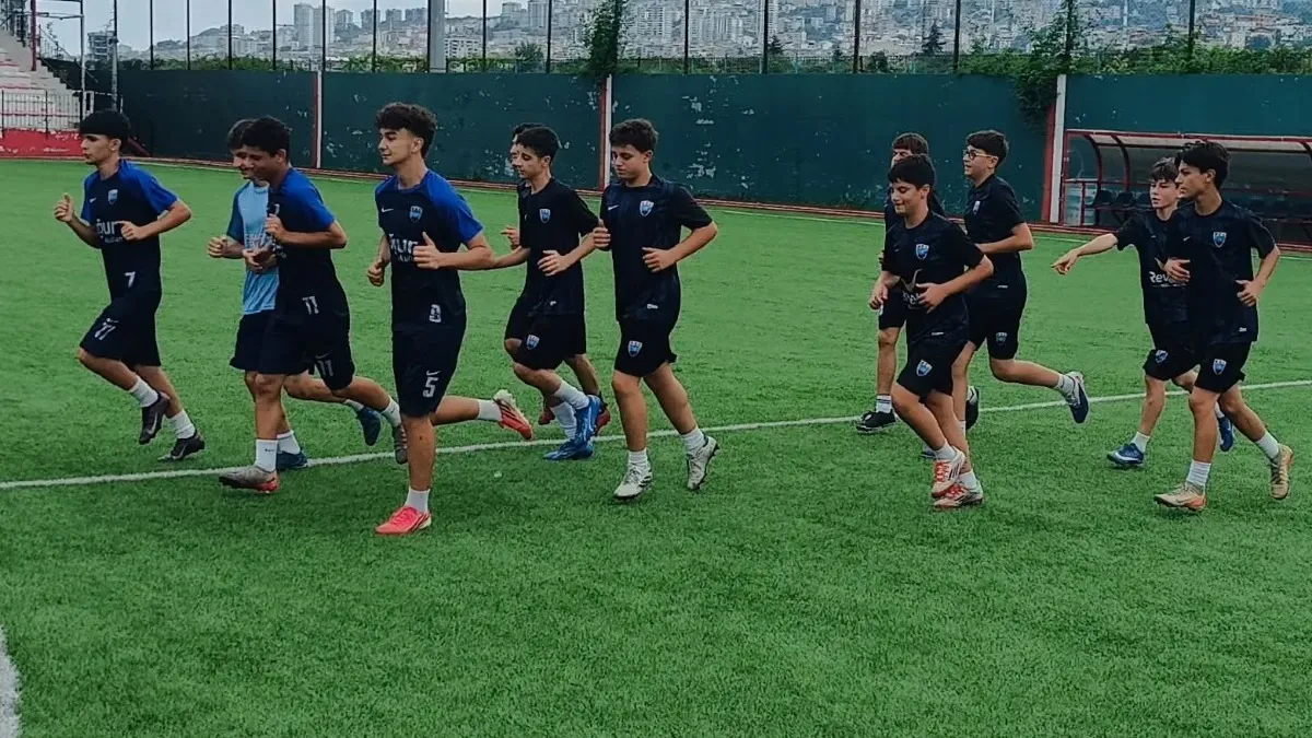 Karasamsunspor U16’da yeni sezon hazırlıkları yüksek tempoda
