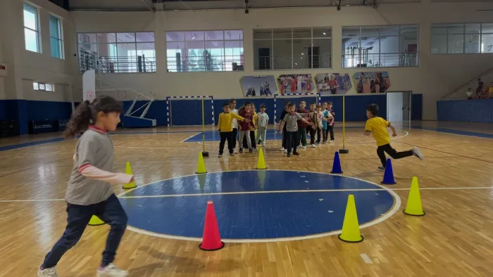 Küçükler Balonya ödülü için kıyasıya yarışıyor
