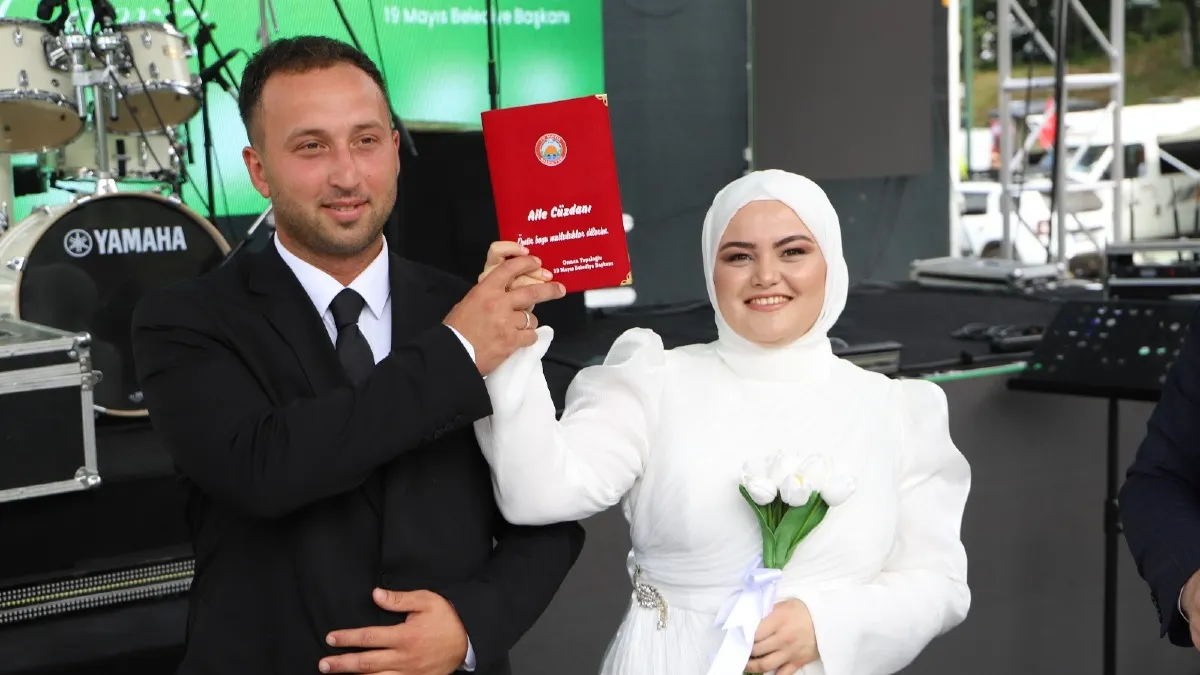 NebiyanFest’te sürpriz nikah: Genç çift sahnede evlendi
