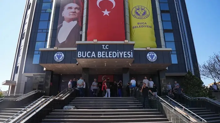 Şafak vakti CHP'li belediyeye operasyon: Belediye başkanı dahil 53 gözaltı