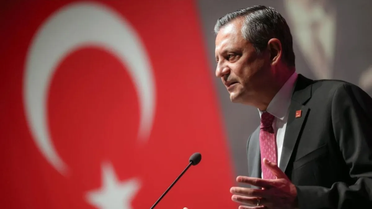 Özgür Özel’den yeni parti açıklaması
