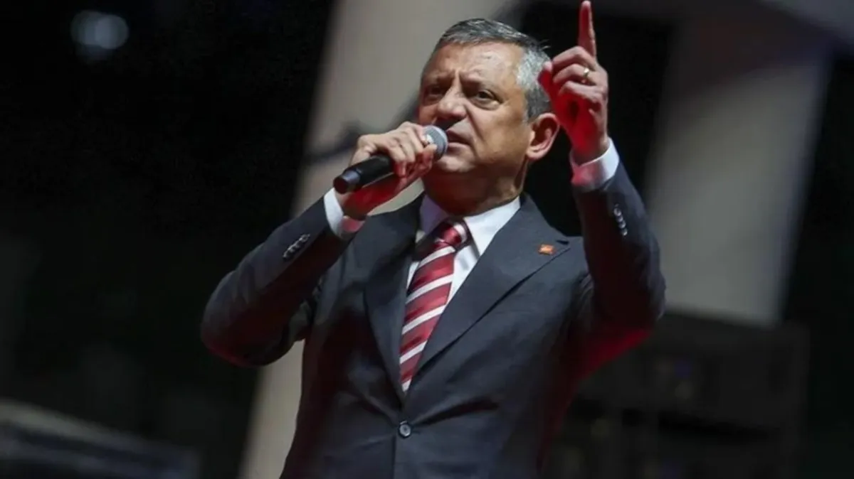 Özgür Özel'den 'Yeni Parti' sosyal medya hesabı açıklaması: İtibar etmeyiniz