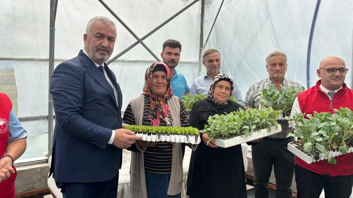 Samsun 19 Mayıs Belediyesi’nden üreticilere fide desteği