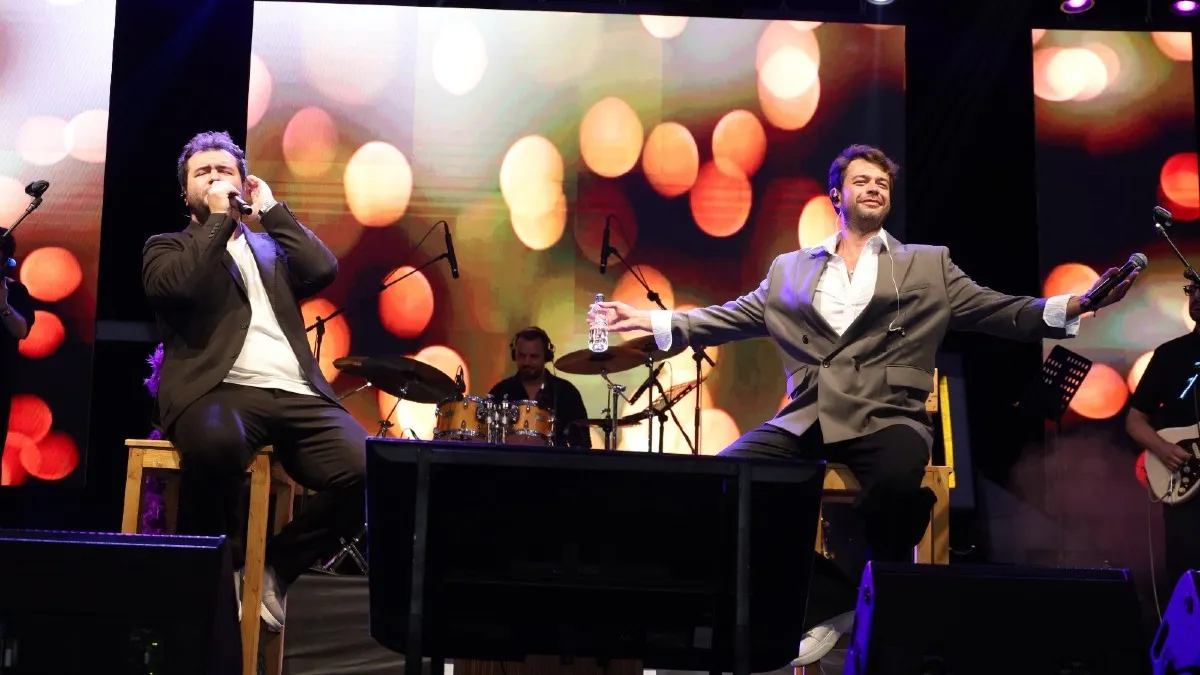Samsun Alaçam'da Geyikkoşan Yaz Konserleri coşkusu: Safa Sarı ve Atakan Çelik sahne aldı