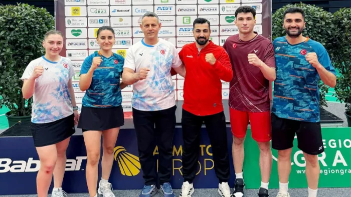 Samsun Büyükşehir Belediyesi badmintoncularından bronz madalya