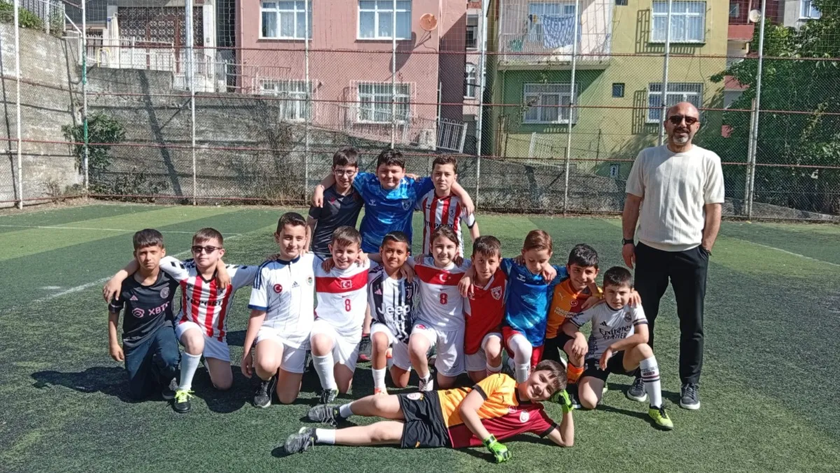 Samsun Cengiz Topel İlkokulu’nda futbol coşkusu
