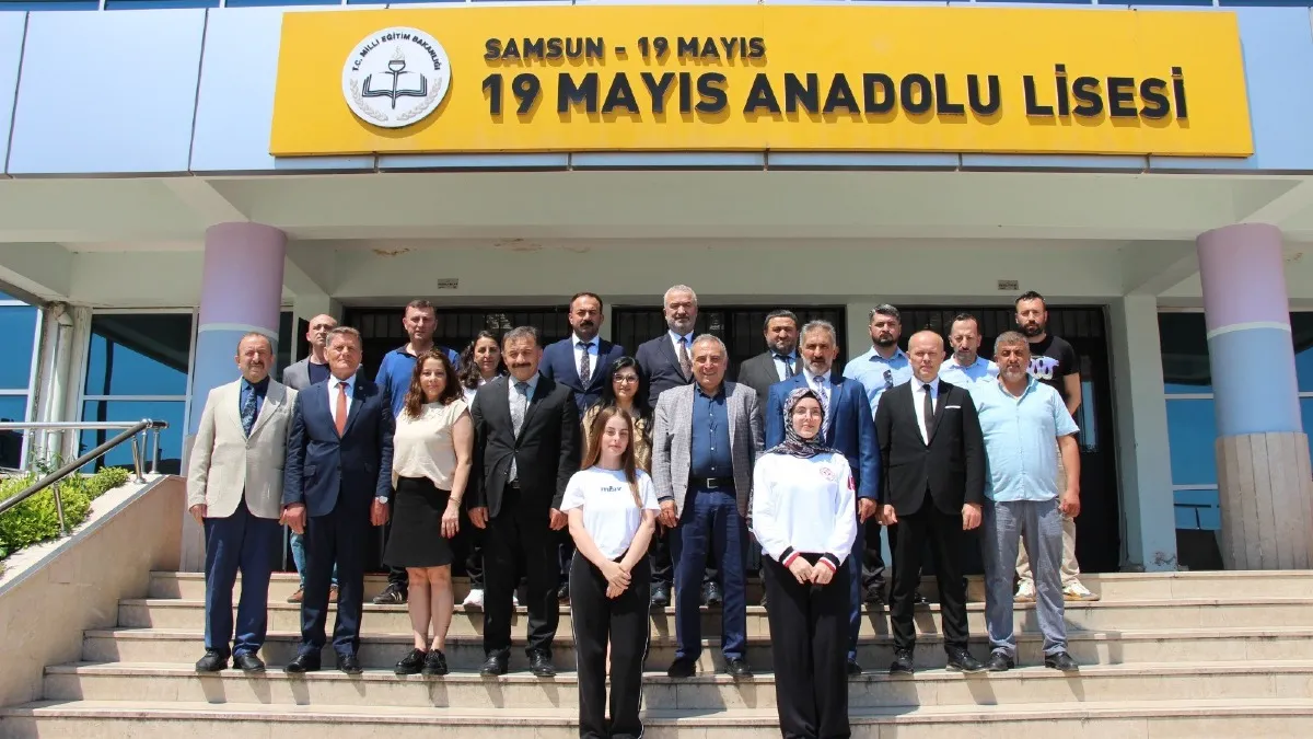 Samsun'da Anı Kitap Kafe öğrencilerle buluştu