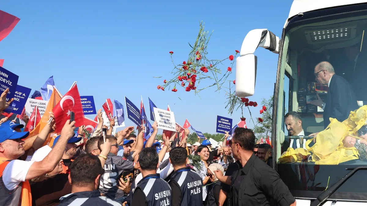 Samsun'da Cumhurbaşkanı Erdoğan'a sevgi seli