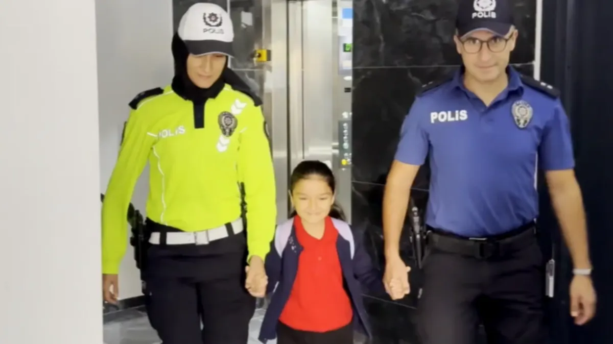 Samsun’da duygulandıran an: Şehit kızına polislerden özel eşlik