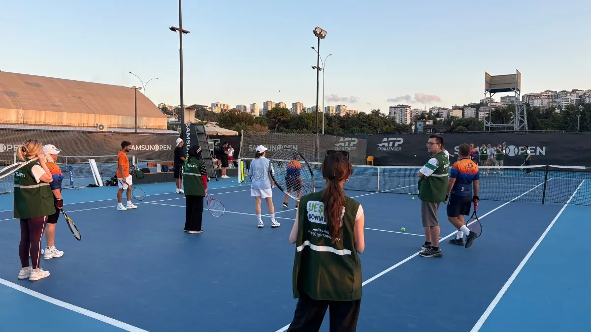 Samsun’da gençler tenis etkinliğinde buluştu!
