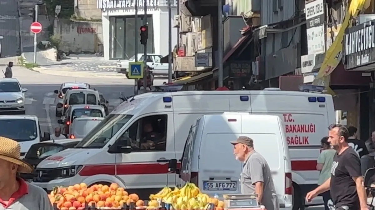 Samsun’da hafif ticari araç motosiklete çarptı: Sürücü yaralandı