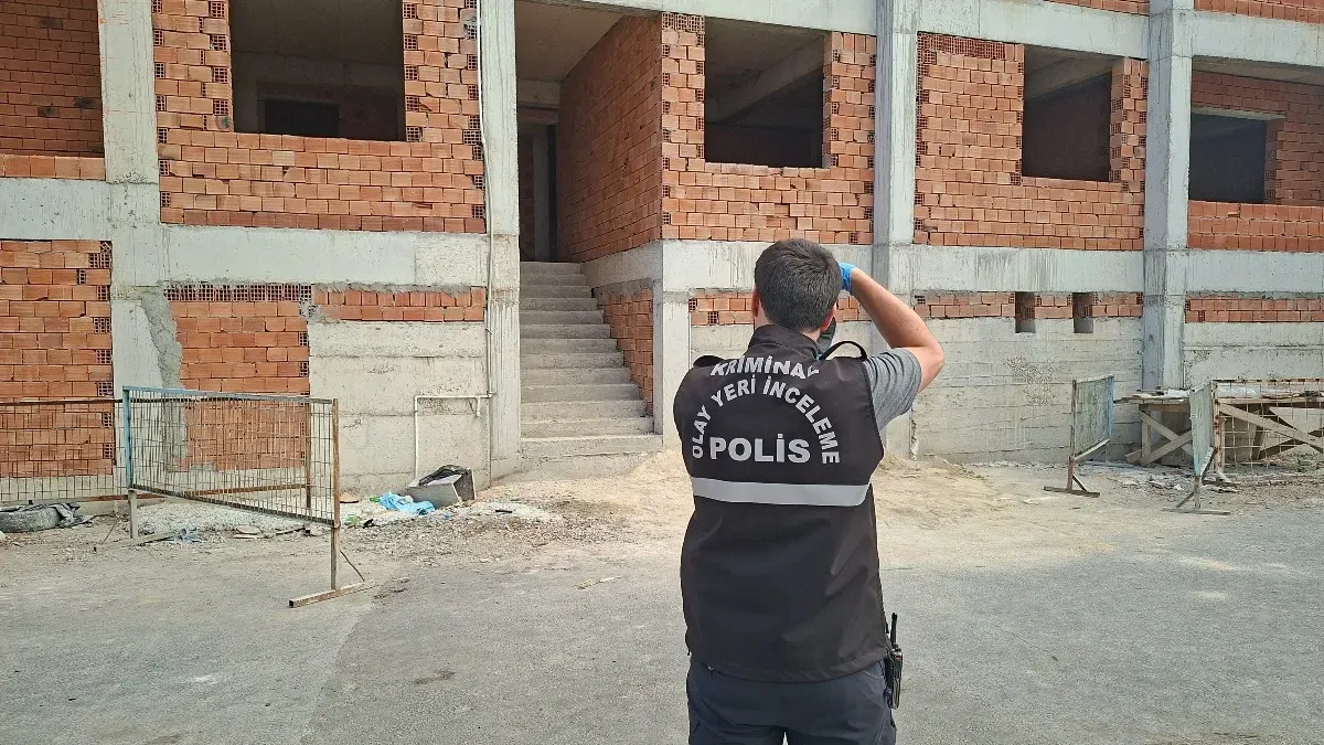 Samsun'da inşaat halindeki binanın 4'üncü katından düşen kişi yaralandı