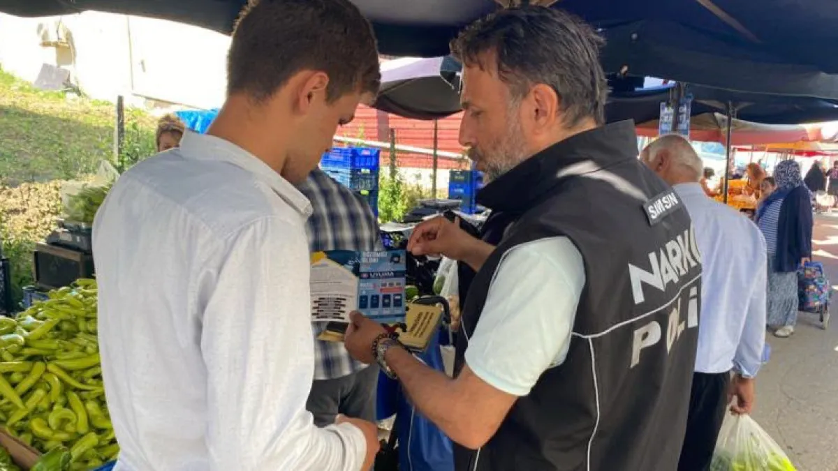 Samsun’da narkotik ekiplerinden bilgilendirme çalışması
