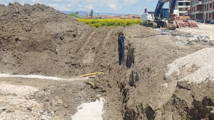 Temel kazısı sırasındaki göçük; 1 yaralı