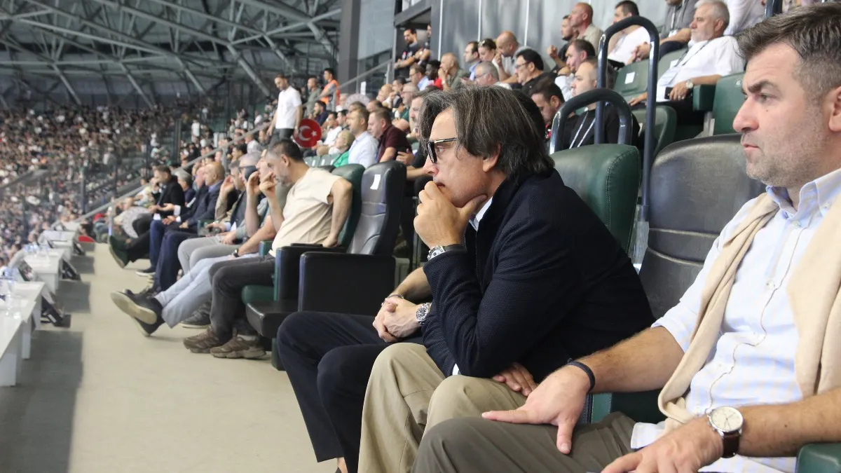 Vincenzo Montella, Kocaelispor-Samsunspor maçını tribünden izledi
