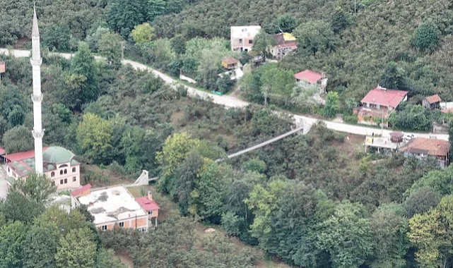 Salıpazarı'nda Babasının İsteğini Yerine Getirdi, Camiye Köprü Yaptı