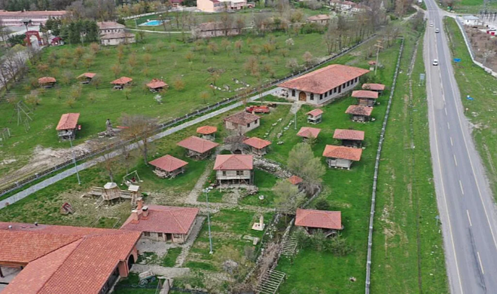 Samsun'da Dünya'da Benzeri Olmayan "Ambarköy" Ziyaretçilerini Bekliyor
