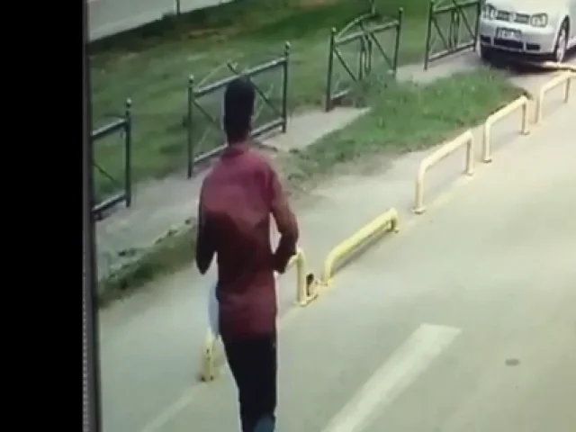 Samsun'da Gündüz vakti araçları soydu