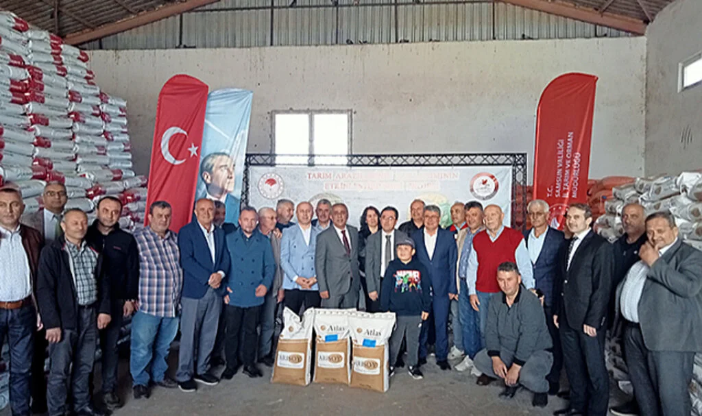 Terme'de Çiftçilere Soya Tohumu Dağıtıldı