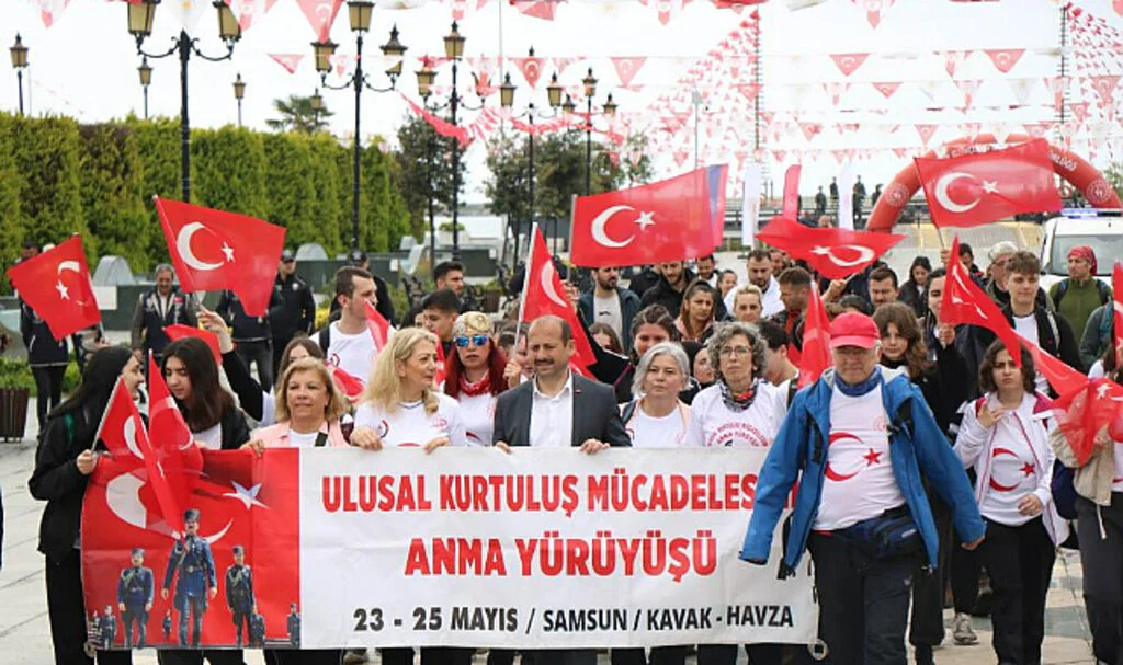 Samsun'da Ulusal Kurtuluş Mücadelesi Anma Yürüyüşü Başladı