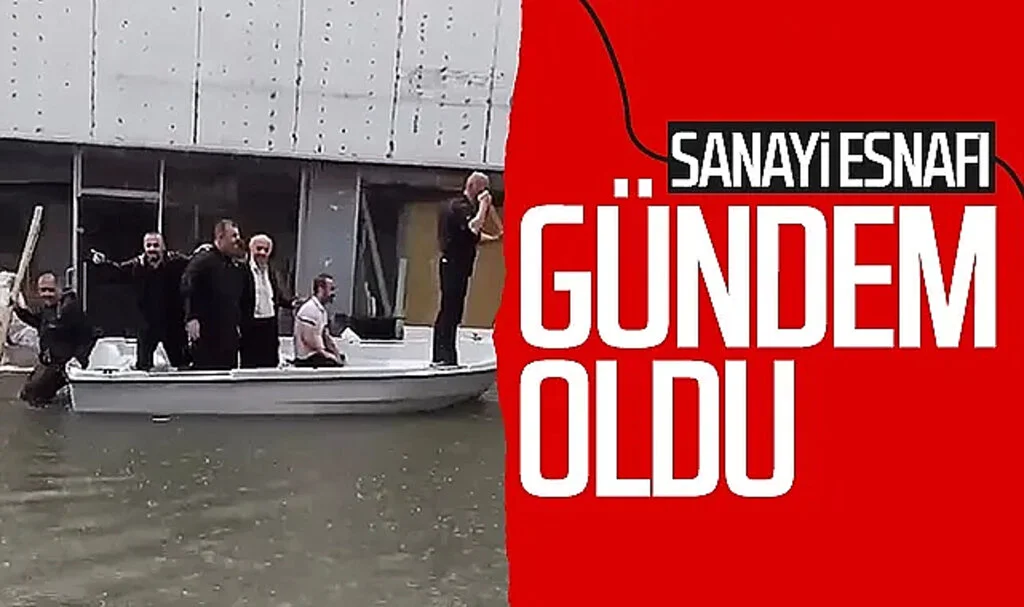 Samsun'da selde kayıkla gezen sanayi esnafı gündem oldu