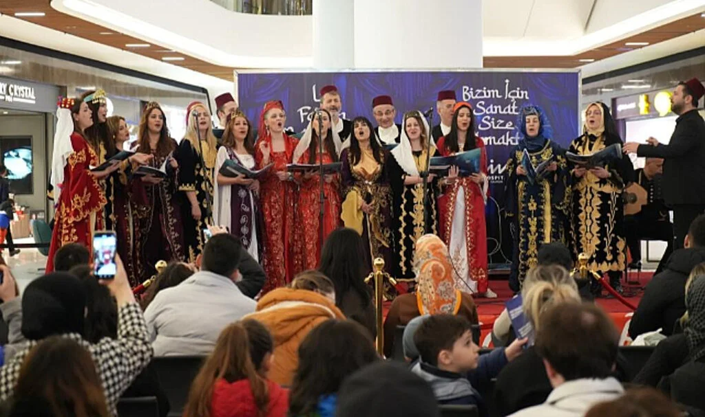 Samsun'da Sağlıkçılardan Özel Tıp Bayramı Konseri: "Liv Samsun Fasl-ı Nağmeler Müzik Korosu"