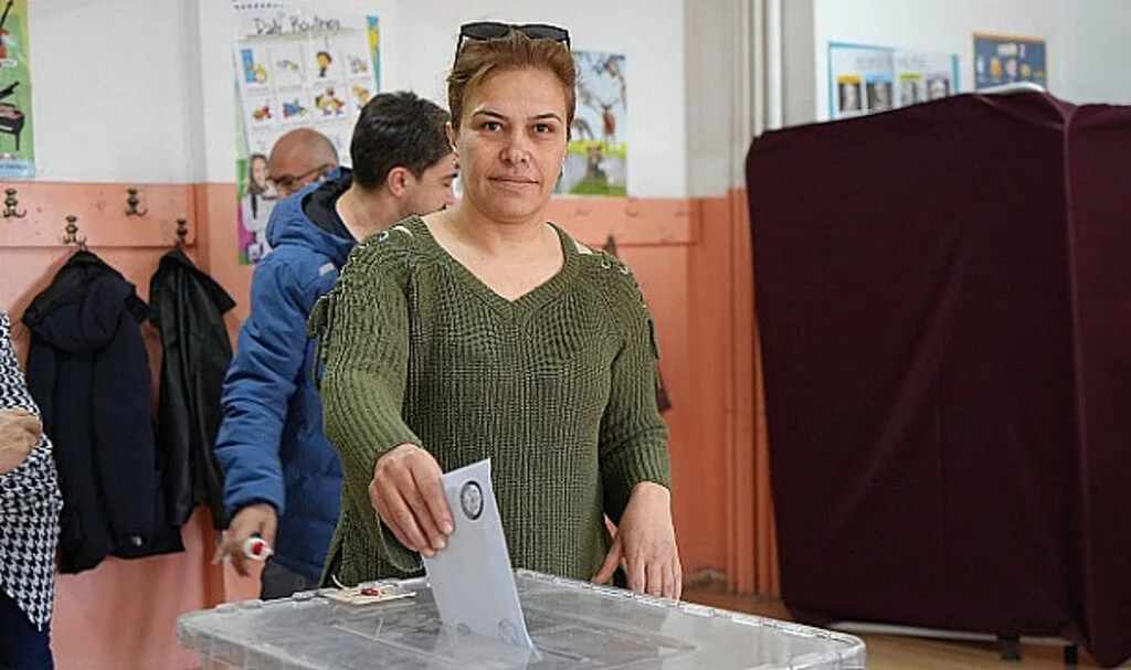 Samsun'da oy kullanma işlemi başladı
