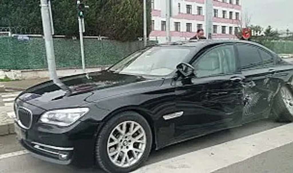Samsun'da Makam Aracına Mikser Çarpan Başkan Demir, Kaza Yaptı
