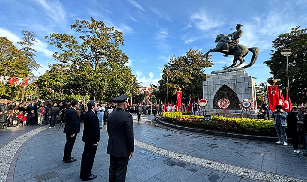 Samsun'da Büyük Önder Atatürk 86. Yılında Saygıyla Anıldı