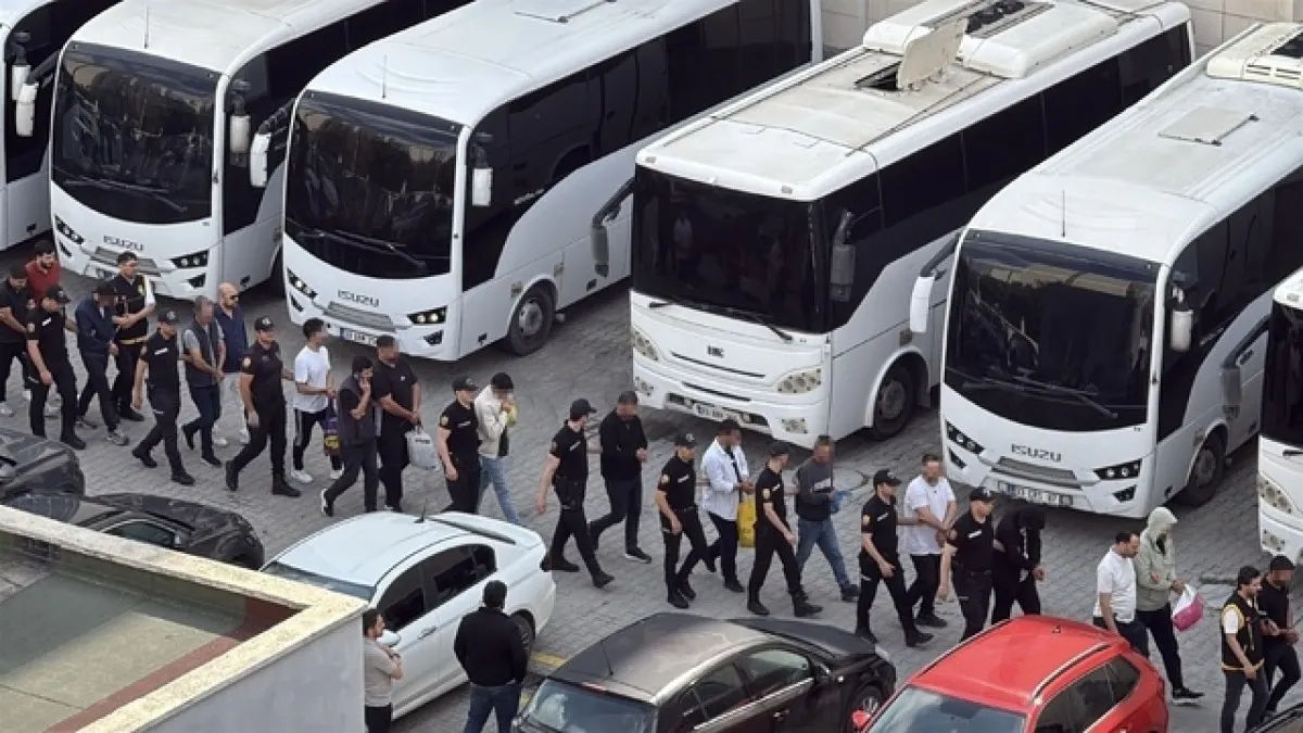 65 kaçak suçlu ülkeye iade edildi