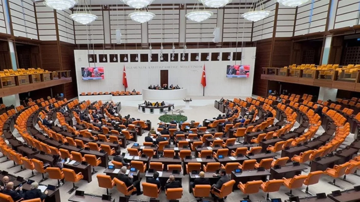 Ak Parti'den yeni öğrenci affı teklifi meclis yolunda