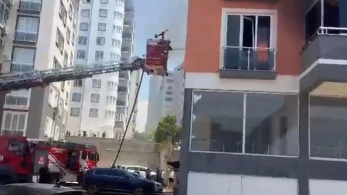 Apartman dairesinde yangın faciası: 3 kişi hayatını kaybetti