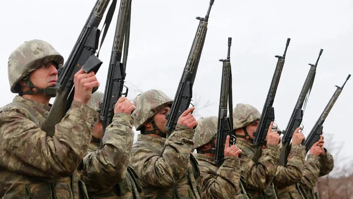 Askerlik 12 aya mı çıkıyor? İşte merak edilen sorunun yanıtı