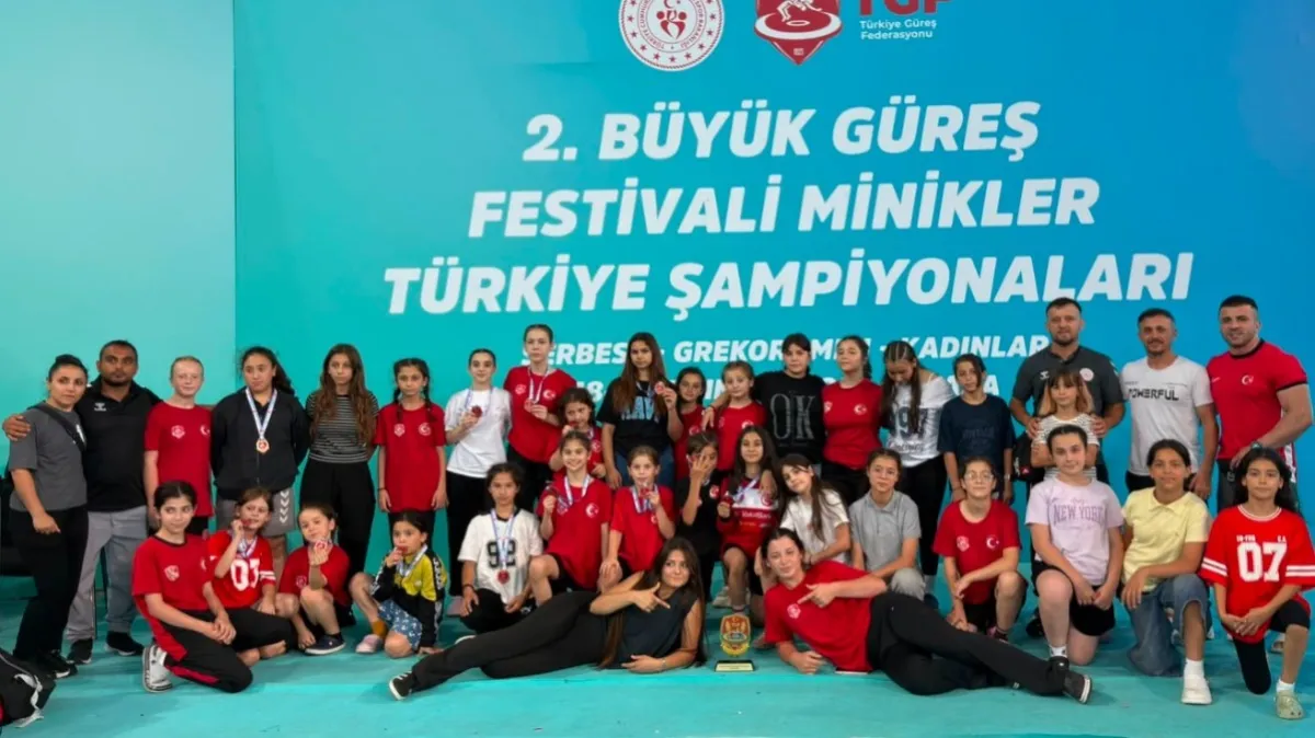 Bafralı güreşçilerden 9 madalya