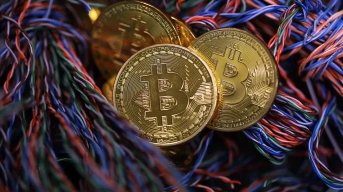Bitcoin'den korkutan düşüş sinyali: Altcoinler de etkilendi