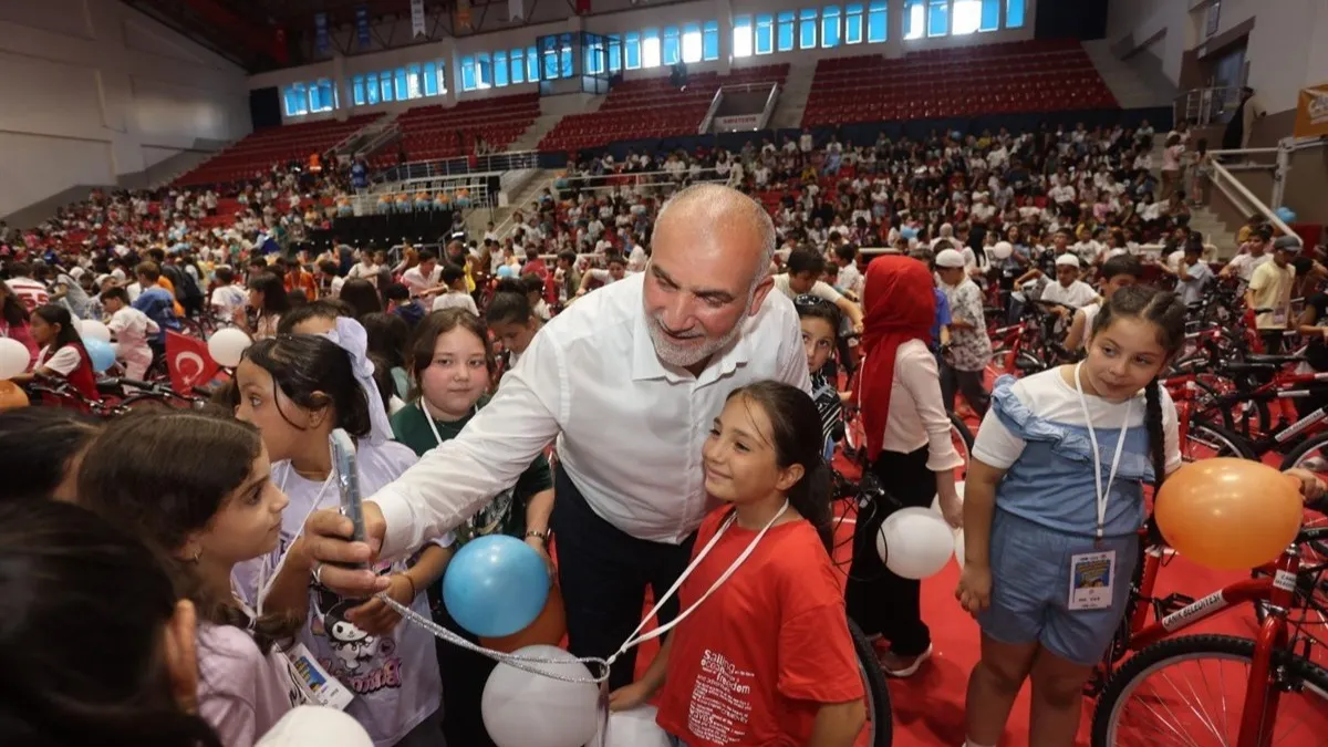 Canik’te 2 bin 500 çocuk hediyelerine kavuşuyor