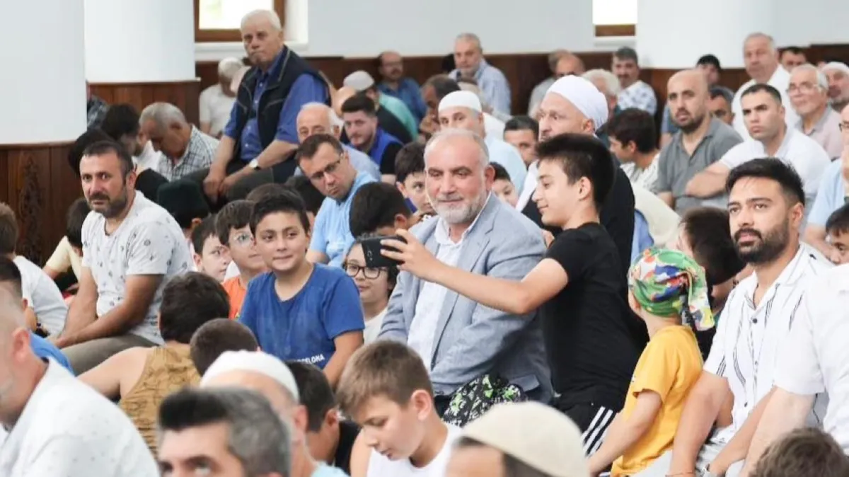 Canik’te camiler çocuklarla doldu taştı