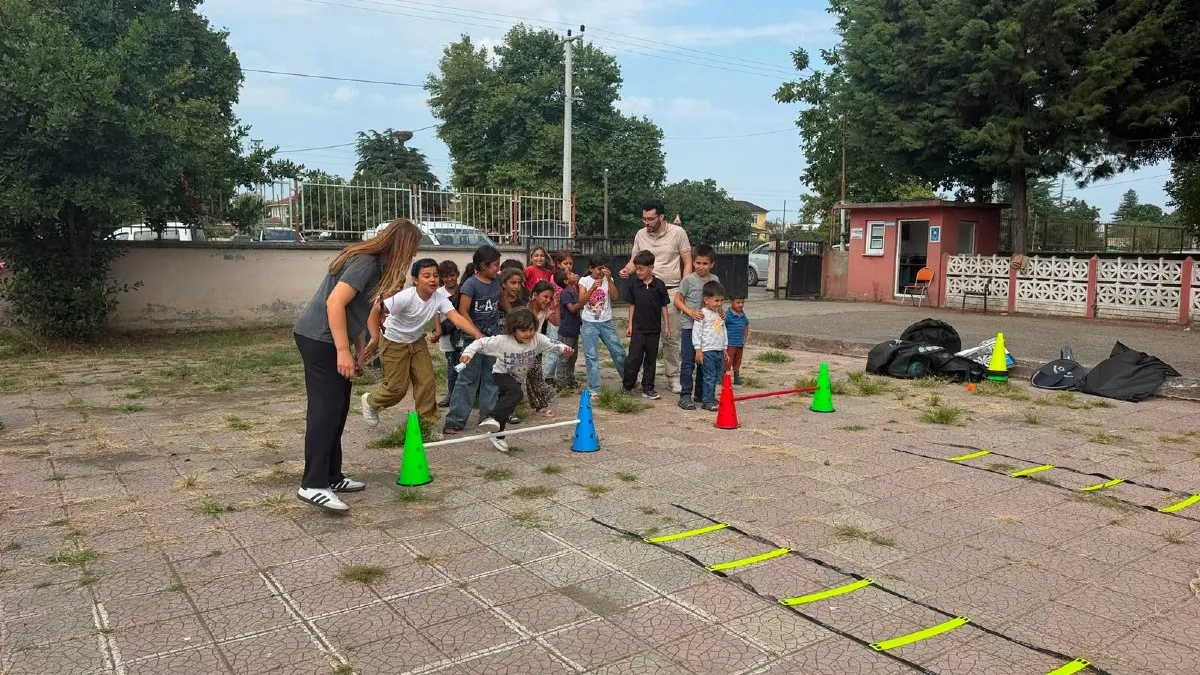 Çarşamba’da mevsimlik işçi çocukları sporla buluştu