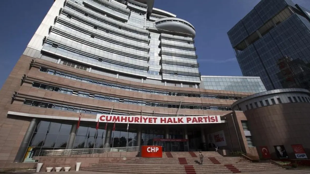CHP’de 3 belediye başkanı için ihraç kararı