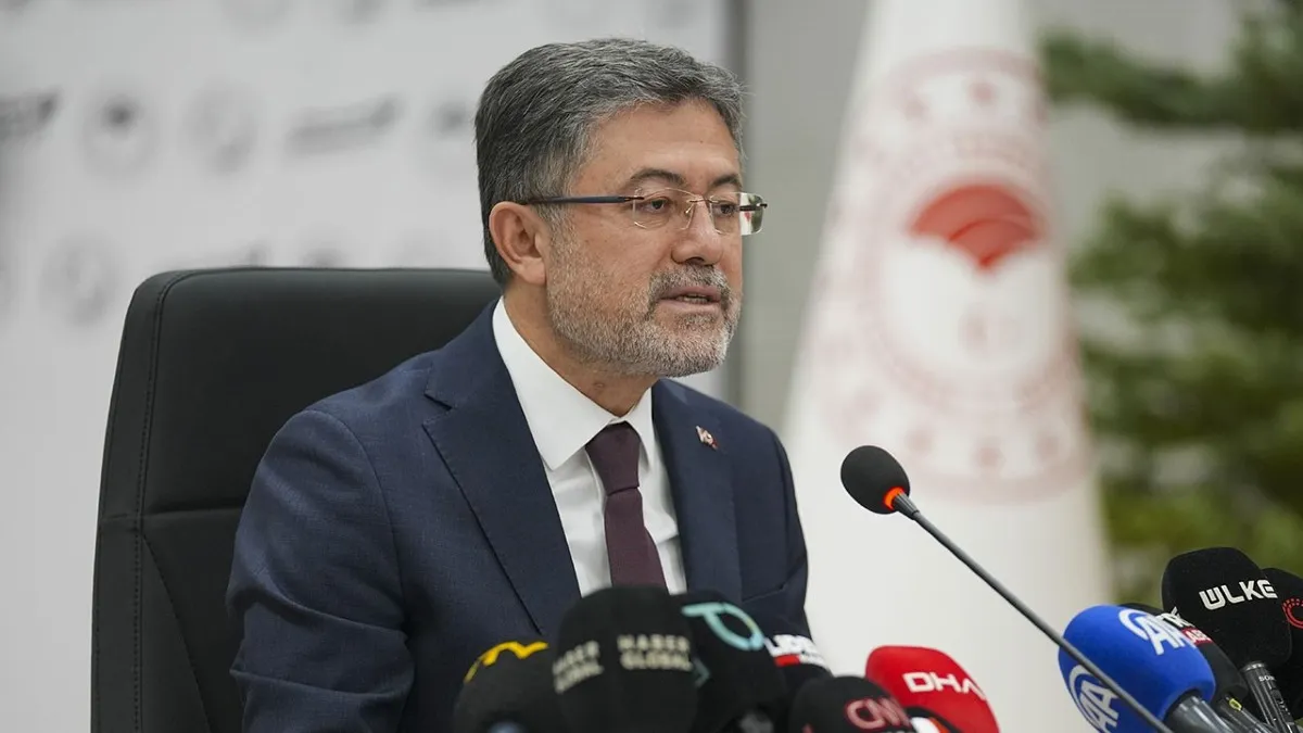 Çiftçiyi ilgilendiren gübre kararı: Bakan Yumaklı duyurdu!