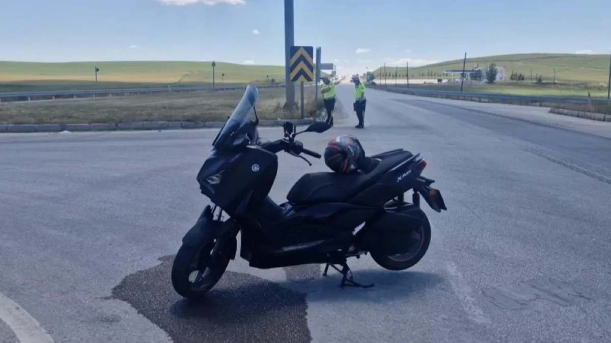 Çorum'da motosiklet ile otomobil çarpıştı: 1 yaralı